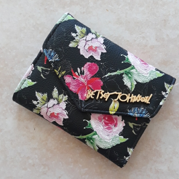 3x*Host Pick*Betsey Johnson adorable wallet - Picture 4 of 16